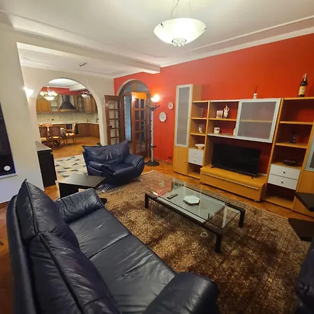 Rooms Hotel