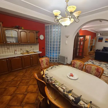 Apartment Rooms Hotel Tirana