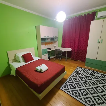 Rooms Hotel Apartment *