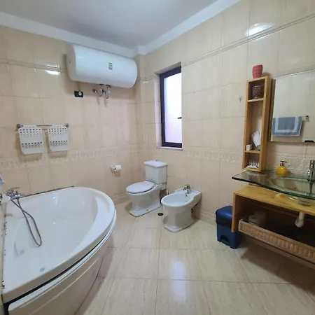Apartment Rooms Hotel *
