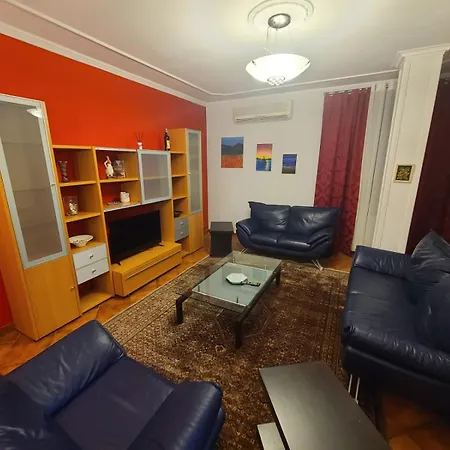 Rooms Hotel Apartment *