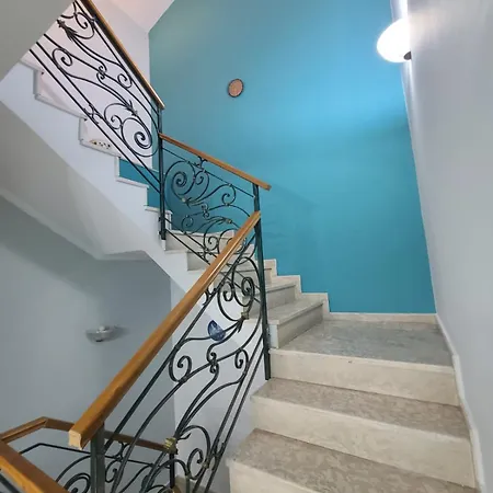 Rooms Hotel Apartment Tirana