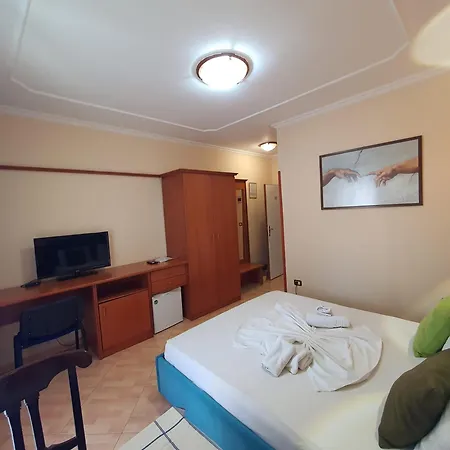 Rooms Hotel Apartment *